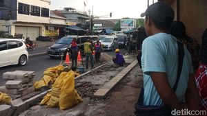 PKL Cicadas Mulai Ditata
