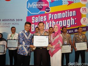 Polres Subang Raih Penghargaan Public Service of the Year Jabar 2019