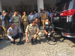 Anies Luncurkan Aplikasi e-Uji Emisi, Warga Bisa Cek Lokasi Bengkel