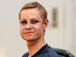 Pelaku Penembakan Masjid Norwegia Hadir di Pengadilan dengan Wajah Memar