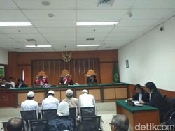 Rusuh 22 Mei, 5 Orang Didakwa Rusak dan Bakar Mobil di Asrama Brimob