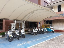 Gratis Ngecas Kendaraan Listrik di Kantor PLN Sampai Akhir Tahun