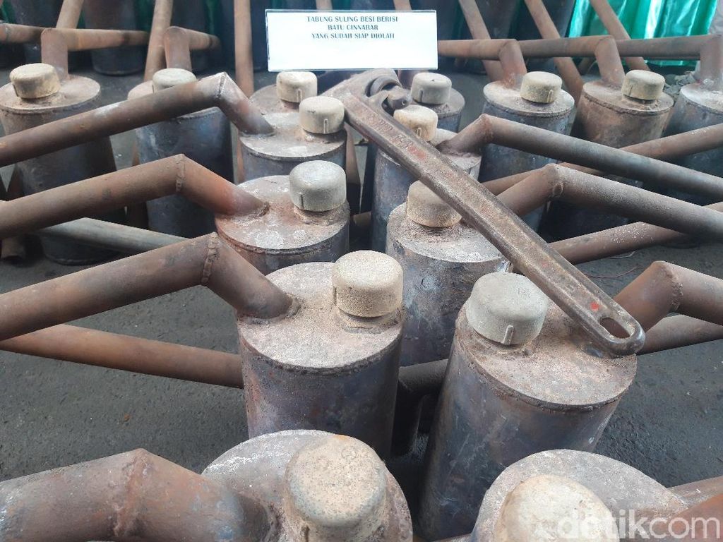 Isu-Isu Strategis Nasional Sektor Pertambangan dan Mineral Isu-Isu Strategis Nasional Sektor Pertambangan dan Mineral
