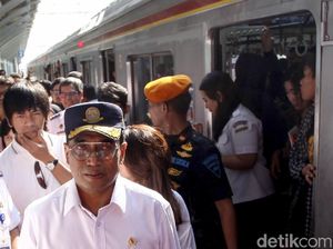 Budi Karya Merapat ke Kantor Luhut Bahas LRT Jabodebek 