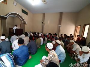 Penganut Islam Aboge di Probolinggo Salat Idul Adha Hari Ini Penganut Islam Aboge di Probolinggo Salat Idul Adha Hari Ini