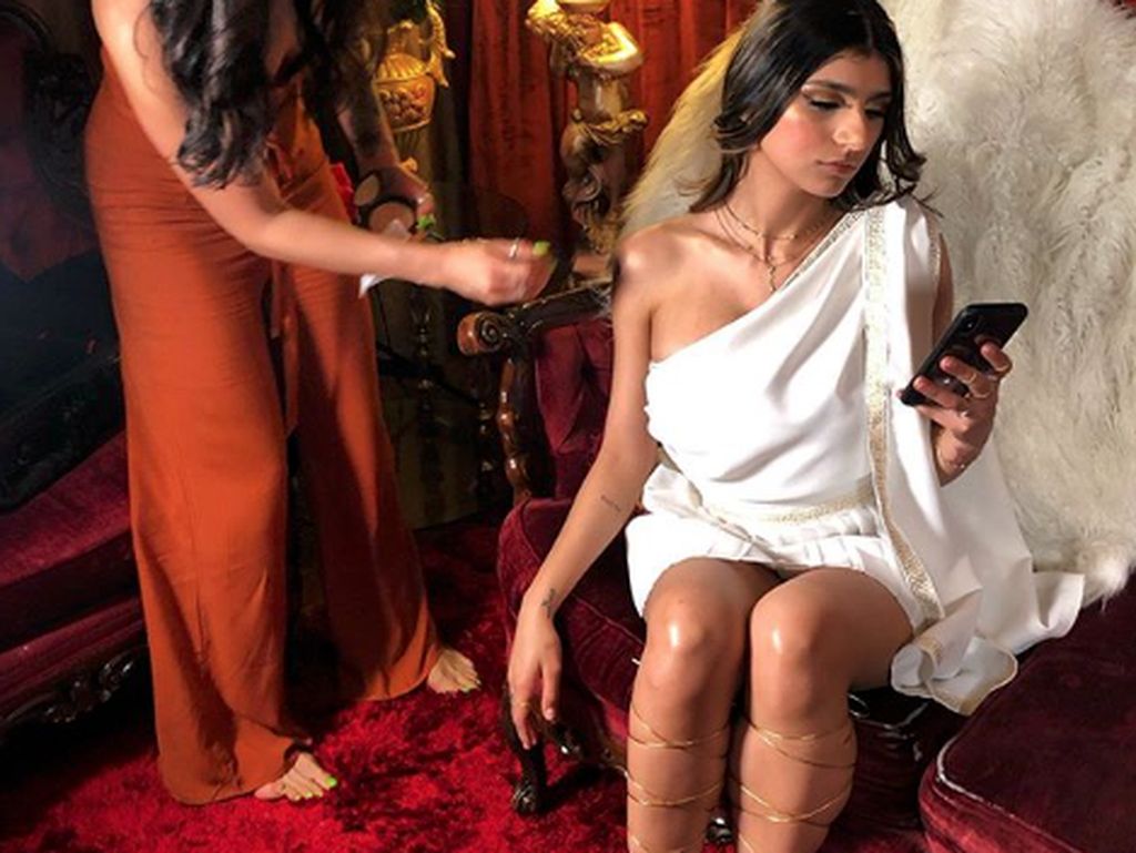 Keresahan Mia Khalifa Jadi Bintang Porno Keresahan Mia Khalifa Jadi Bintang Porno
