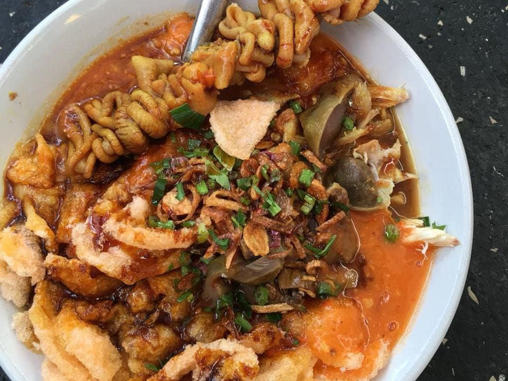 Hangatkan Pagi dengan Sarapan Bubur Ayam Legendaris di 5 Tempat Ini Hangatkan Pagi dengan Sarapan Bubur Ayam Legendaris di 5 Tempat Ini