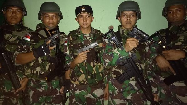 Satgas Pamtas Amankan 2 Pucuk Senjata di Perbatasan RI-PNG