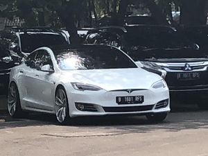 Mengenal Mobil Listrik yang Dipakai Bamsoet saat Bertemu Jokowi