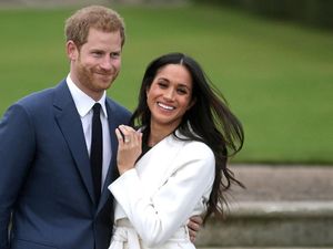 Pangeran Harry-Meghan Markle Ulang Sejarah Umumkan Kehamilan saat Valentine