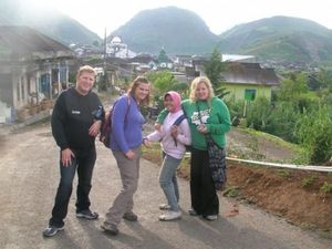 Bule Saja Senang Liburan ke Dieng