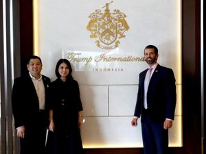Duet Maut Hary Tanoe dan Trump Bernilai Rp 23 Triliun Duet Maut Hary Tanoe dan Trump Bernilai Rp 23 Triliun