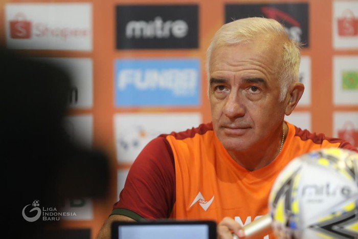 Roberto Carlos Mario Gomez, pelatih Borneo FC