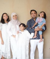 Kecemasan Meisya Siregar dalam Membesarkan Tiga Anak