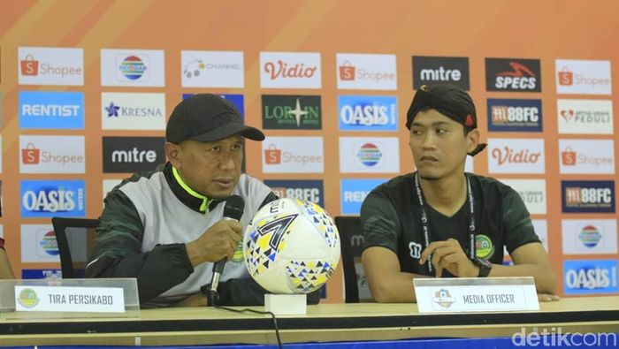 Pelatih Tira Persikabo Rahmad Darmawan (kiri) (Amalia Dwi Septi/detikSport) Pelatih Tira Persikabo Rahmad Darmawan (kiri) (Amalia Dwi Septi/detikSport)