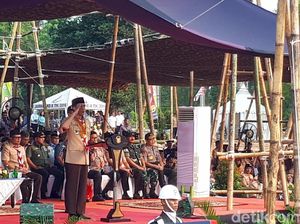 Upacara Peringatan Hari Pramuka, Jokowi Dianugerahi Tunas Kencana Upacara Peringatan Hari Pramuka, Jokowi Dianugerahi Tunas Kencana