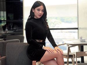 Usai Dinikahi Glenn Fredly, Mutia Ayu Telan Terapi Berpikir Positif Usai Dinikahi Glenn Fredly, Mutia Ayu Telan Terapi Berpikir Positif