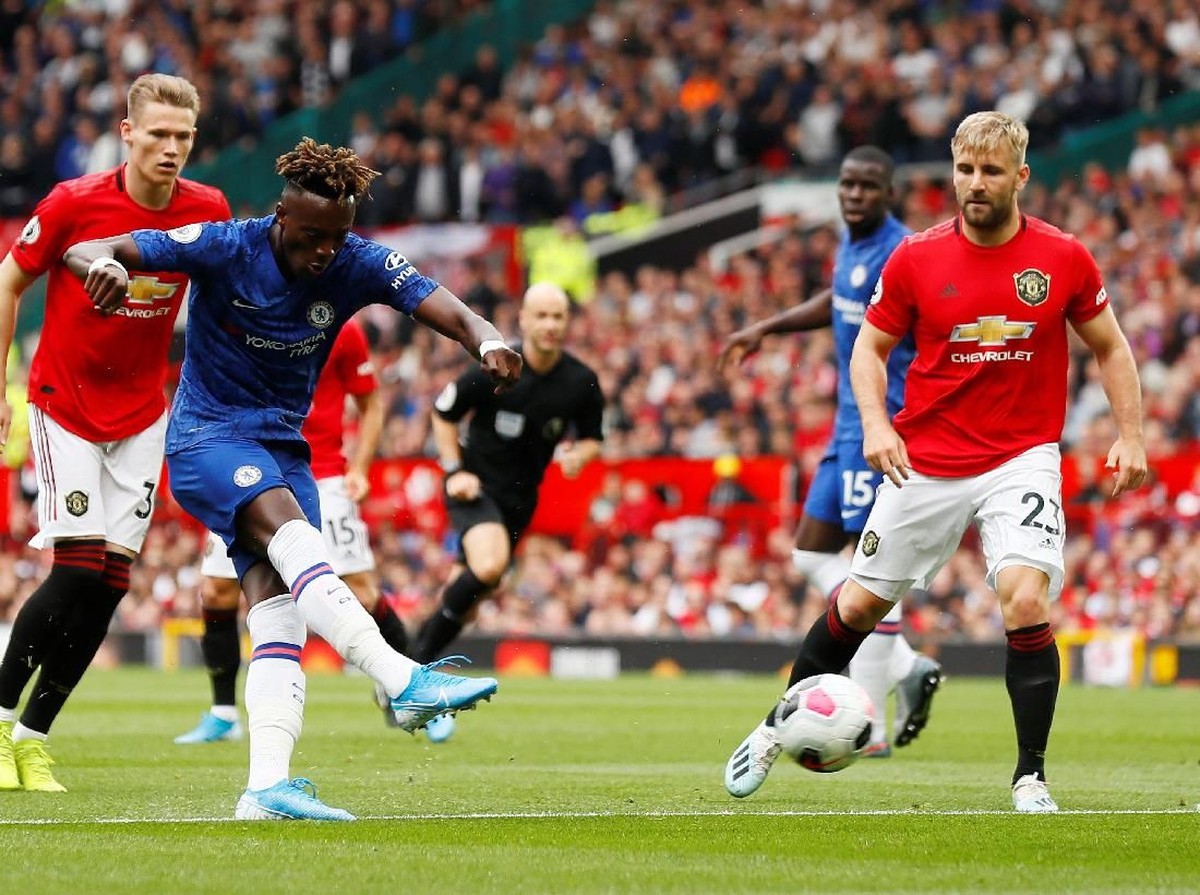 Pemain muda Chelsea, Tammy Abraham, mendapat kritik saat melawan Manchester United. (Foto: Jason Cairnduff/Action Images via Reuters)