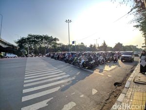 Hari Ketiga Uji Coba, Pengendara Masih Langgar Ganjil-Genap di Jl Pramuka