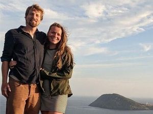 Kisah Pasangan Bertemu di Pulau Terpencil, Menikah & Hidup di Sana