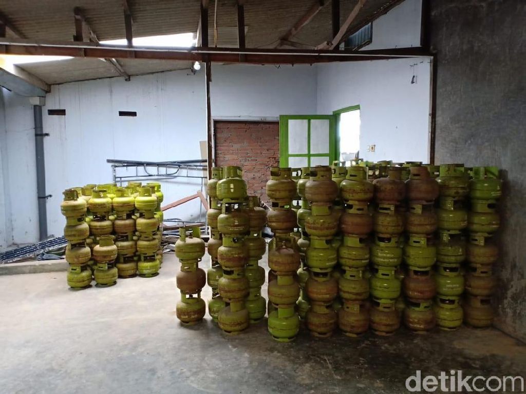 Praktik Pengoplosan Elpiji di Jombang Digerebek, Berapa Keuntungan Pelaku? Praktik Pengoplosan Elpiji di Jombang Digerebek, Berapa Keuntungan Pelaku?