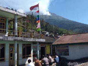 Lahan Terbakar di Gunung Sumbing Mencapai Nyaris 150 Hektare Lahan Terbakar di Gunung Sumbing Mencapai Nyaris 150 Hektare