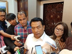 Jokowi Teken Perpres Mobil Listrik, Istana Bicara Kelengkapan Infrastruktur