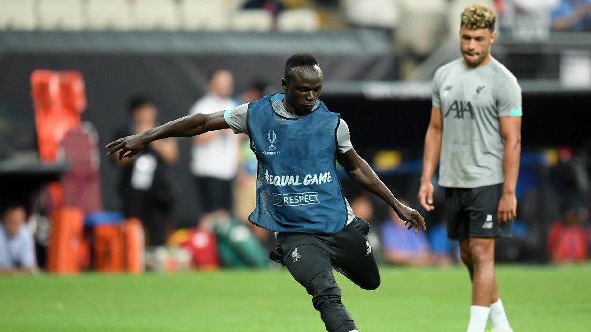 Sadio Mane memastikan diri siap turun sejak menit pertama di laga lawan Chelsea (Michael Regan/Getty Images)
