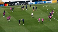 Para pemain Chelsea menggelar latihan di Vodafone Park, Istanbul, Rabu (13/8/2019). Reuters/Murad Sezer.