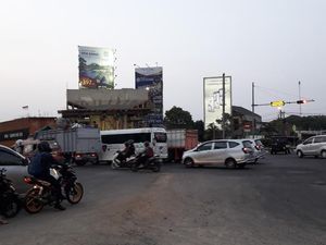 Ada Proyek Flyover, Jalan Ahmad Yani ke Tol Bekasi Barat Ditutup Malam Ini