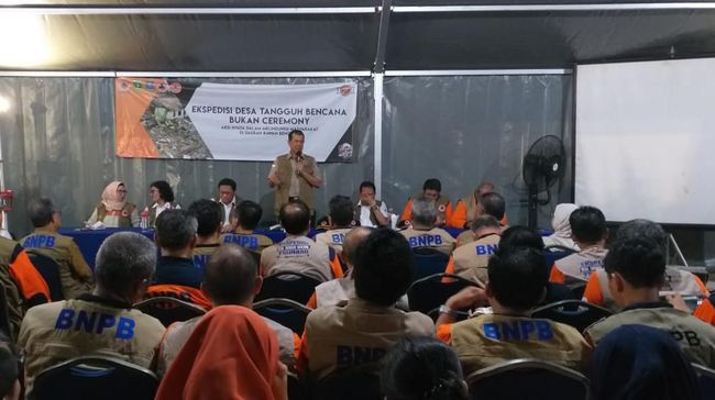 BNPB Sosialisasi Desa Tangguh Bencana, Siapkan Masyarakat Hadapi Tsunami BNPB Sosialisasi Desa Tangguh Bencana, Siapkan Masyarakat Hadapi Tsunami