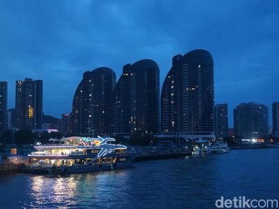 Foto: Malam Romantis Sambil Berlayar di Sanya, China