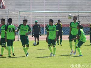 Persebaya Segera Cari Pengganti Djanur, Pelatih Lokal atau Asing?