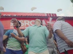 Makna Lomba Makan Kerupuk yang Harus Kamu Ketahui