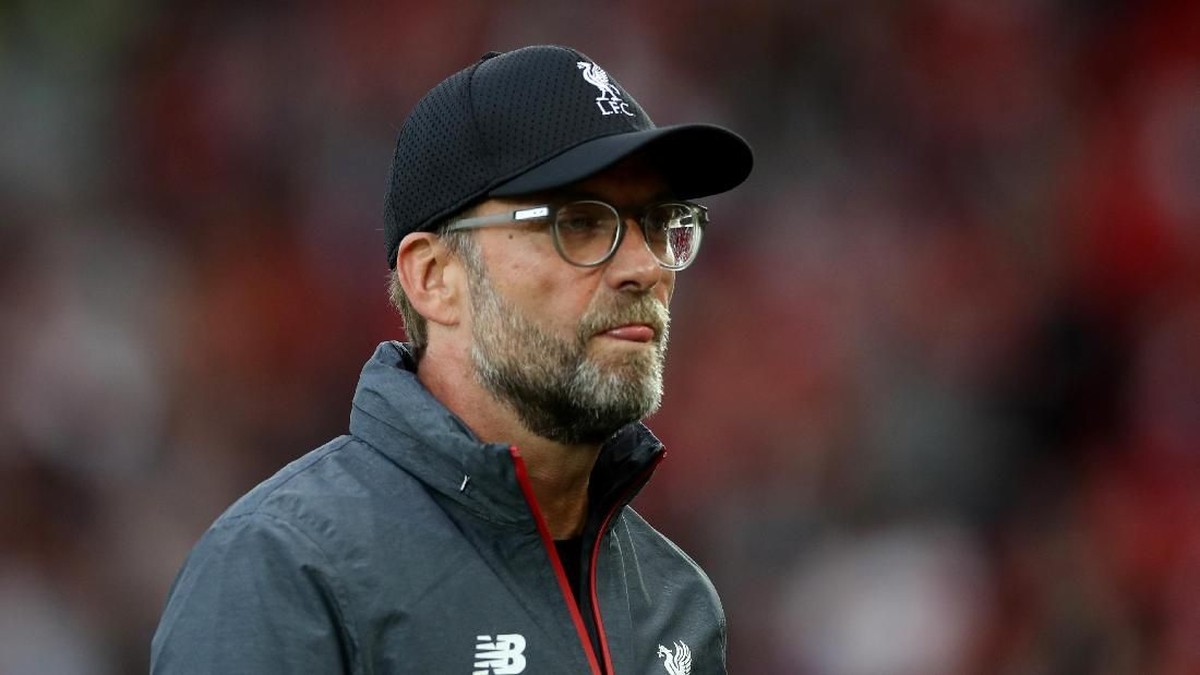 Juergen Klopp menyambut baik keputusan UEFA menunjuk wasit wanita di Piala Super Eropa. (Foto: Carl Recine/Reuters)
