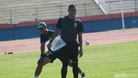 Dia tak menyiapkan strategi khusus untuk menghadapi Arema, bahkan terhadap makan Konate sekalipun.