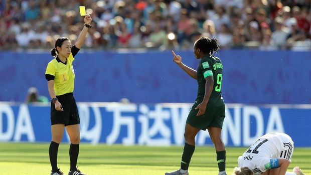 Stephanie Frappart dan Deretean Wasit Perempuan di Ajang Sepakbola Pria