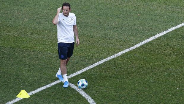 Frank Lampard wajib mengangkat kembali kepercayaan diri Chelsea.