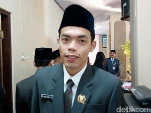Hanya Raup 231 Suara, Pemuda Ini Dilantik Jadi Anggota DPRD