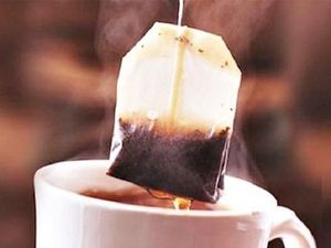 Mana yang Lebih Baik untuk Buka Puasa, Teh Hangat atau Air Putih Dulu?