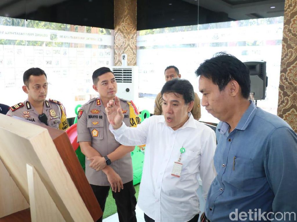 Tim Pelayanan Publik KemenPAN-RB Evaluasi Polres Gresik Tim Pelayanan Publik KemenPAN-RB Evaluasi Polres Gresik