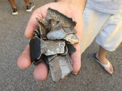 Bagai Peluru, Pecahan Pesawat Hujani Rumah Warga