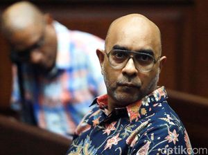 Perantara Suap Krakatau Steel Jalani Sidang Perdana Perantara Suap Krakatau Steel Jalani Sidang Perdana