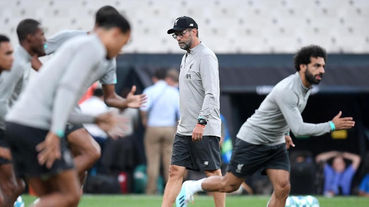 Juergen Klopp antusias berduel dengan Frank Lampard di Piala Super Eropa. (Foto: Michael Regan/Getty Images)