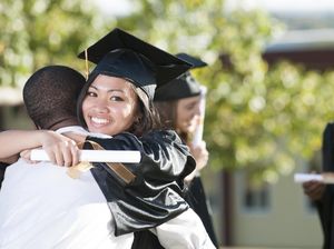 Kenapa Toga Wisuda Identik dengan Simbol Kelulusan? Ini Alasannya Kenapa Toga Wisuda Identik dengan Simbol Kelulusan? Ini Alasannya