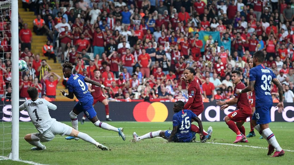 Ketatnya duel Liverpool vs Chelsea membuat kemenangan mesti ditentukan via adu penalti. (Foto: Michael Regan/Getty Images)