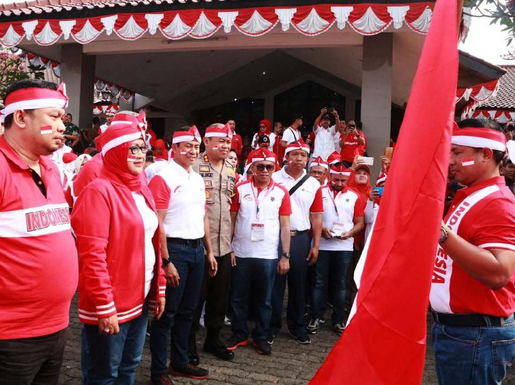 Meneguhkan Persaudaraan di Hari Kemerdekaan Meneguhkan Persaudaraan di Hari Kemerdekaan