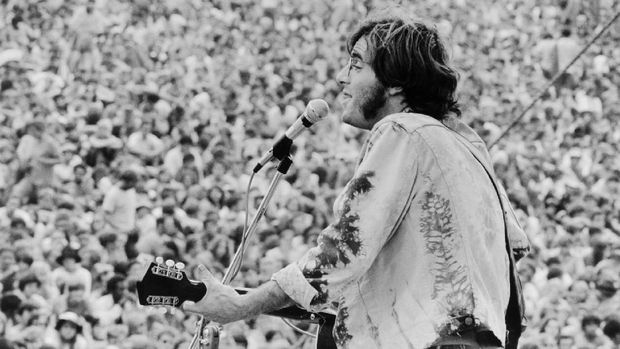 John Sebastian performs at the Woodstock Music Festival in August 1969, Bethel, New York, U.S. in this handout image. Baron Wolman/The Museum at Bethel Woods/Via REUTERS. ATTENTION EDITORS - THIS IMAGE WAS SUPPLIED BY A THIRD PARTY. MANDATORY CREDIT. MUST COURTESY ©BARON WOLMAN AND THE MUSEUM AT BETHEL WOODS. NO ARCHIVE.NO RESALES.NO NEW USE AFTER SEPTEMBER 16, 2019. PHOTOGRAPHS ONLY TO BE USED IN REPORTING ON WOODSTOCK 50, 2019.