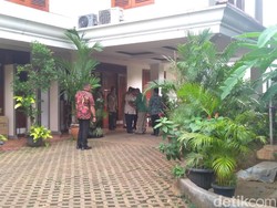 Tiba di Kertanegara, Ketum PPP Disambut Prabowo