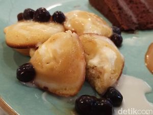 Santai Sore Makin Lengkap dengan Teh Hangat Plus Kue Cubit Boba